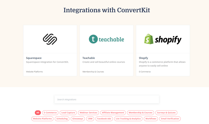 Sección del sitio web de ConvertKit que destaca las integraciones con Squarespace, Teachable y Shopify.
