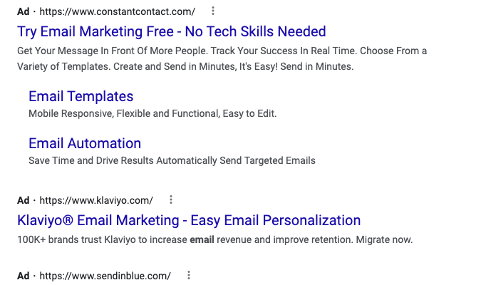 Captura de pantalla de la búsqueda en Google del término "correo de propaganda" con Google Ads mostrando los mejores resultados
