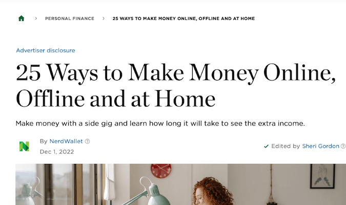 El título de la publicación del blog de NerdWallet titulada. "25 formas de ganar dinero en línea, fuera de línea y desde casa"